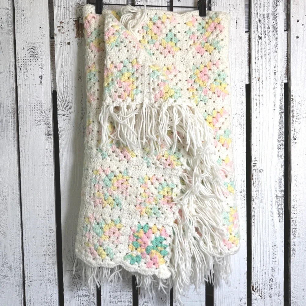 Vtg Handmade Crochet Granny Square Baby Blanket Pastel Multicolor Fringe 36